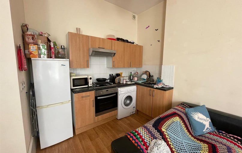 17 Woodland Terrace,, Greenbank, Plymouth - Image 1